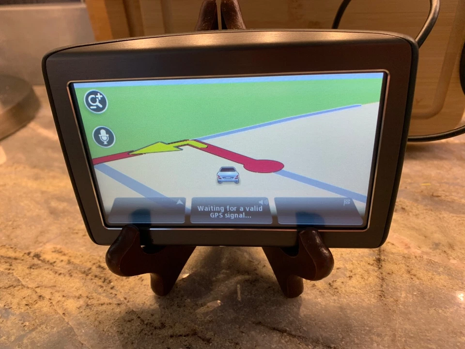 Tomtom one 4NV52  Z1230 black working - Image 1 of 4