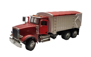 ERTL Big Farm 1:16 Scale Peterbilt Toy Truck With Lighs and Sound - Picture 1 of 24