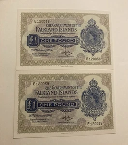 X2 Falkland Islands, 1 pound, Banknote Prefix E120038 E120039 (1568) - Picture 1 of 2
