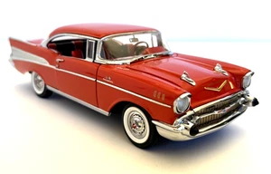DANBURY MINT 1:24 1957 CHEVROLET BEL AIR "FUELIE" PRESSOFUSO - QUASI NUOVO, NUOVO CON SCATOLA! - Foto 1 di 23