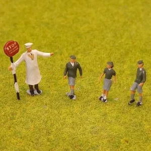 OO Gauge Figures School Crossing Patrol 1950-60s Model Railways P&D Marsh PDZ57 - Picture 1 of 1