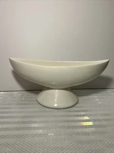 Matte White Hull USA 41 Pottery MCM Mid Century Modern Planter Crescent Vase - Picture 1 of 8