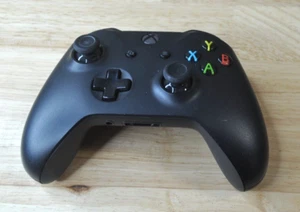 Controller wireless nero Xbox One - modello 1708 *testato funzionante* - Foto 1 di 8