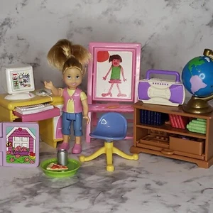 2005 Fisher Price Loving Family Play Room Twin Time Toys R Us Exclusive Room - Picture 1 of 10