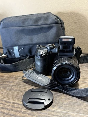 Cámara digital Fujifilm FinePix S4850 16 MP Point Shoot Fuji zoom 30x ~ probada Foto 1 de 4