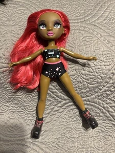 Rainbow High Doll Daria ? Roselyn Black Shorts Set Girl w/ Pink Hair GUC Boots X - Picture 1 of 20