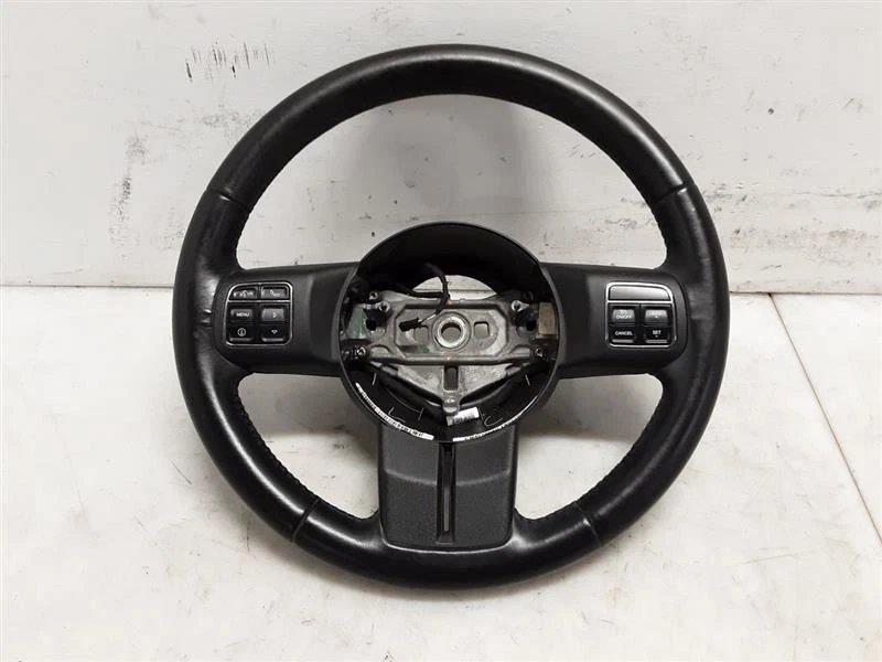 Volante Jeep JK Wrangler OEM cuero negro 2011-2017 5LD913X9AD 97451 Foto 1 de 4