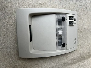 2012 2013 2014 Chevy Suburban Tahoe Yukon Escalade Dome Map Light Console - Picture 1 of 4