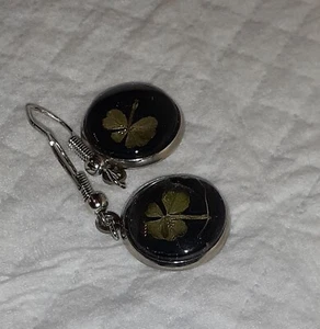 Handgefertigte 4 Blatt Kleeblatt Ohrringe. Neu. - Bild 1 von 4