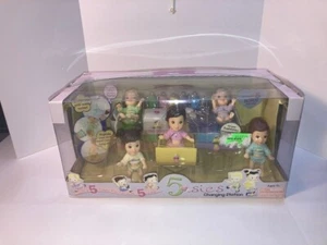 RARO Cambiador Años 5 con Muñecas - MGA Entertainment - NUEVO - Imagen 1 de 6