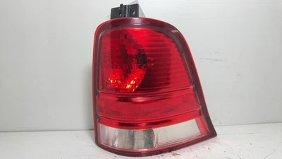04 05 06 07 Conjunto de luz trasera pasajero derecho FORD FREESTAR Foto 1 de 4