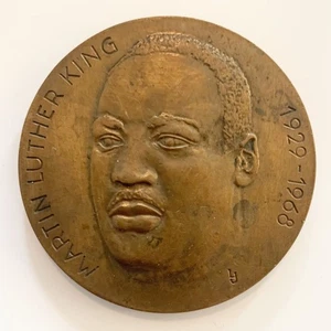 Martin Luther King 1929-1968 Nobel Peace Prize Commemorative Bronze Medal by LJ - Picture 1 of 16