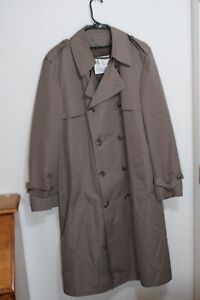 London Fog Towne TRENCH COAT Mens Overcoat Zip Out Lining Size 42 L Beige
