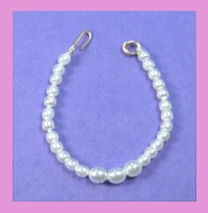 Dreamz VINTAGE REPRODUCTION of WHITE GRADUATED PEARL NECKLACE for Barbie doll - Picture 1 of 4
