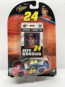 Jeff Gordon #24 NASCAR DuPont 1:64 Scale W/Official Fan Badge New Tall Card - Picture 1 of 18