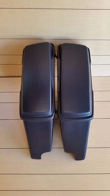 HARLEY DAVIDSON 4" EXTENDED STRETCH BAGS DUAL EXHAUST WITH LIDS 1996-2013  - Image 1 of 4