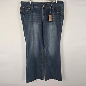 Maurices Ellie Jeans Women's 15 / 16 Reg Blue Medium Wash Straight Fit NWT - Picture 1 of 18
