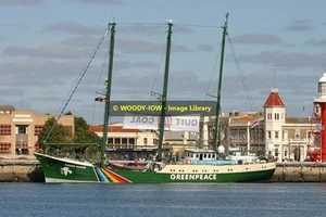 rp11594 - Greenpeace Schiff - Rainbow Warrior, Baujahr 1957 - Druck 6x4 - Bild 1 von 1