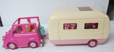 Lil Woodzeez Calico Critters Happy Camper Trailer Car +  Accessories - Image 1 of 4