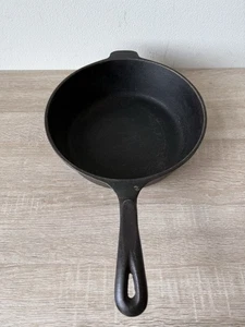 Wagner Ware Cast Iron 10 1/2" Chicken Fryer #7 Deep Skillet USA Sits Flat! - Picture 1 of 3