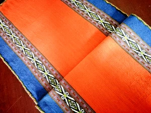 Peruvian Handwoven Table Runner - 146cm x 38cm - Picture 1 of 2