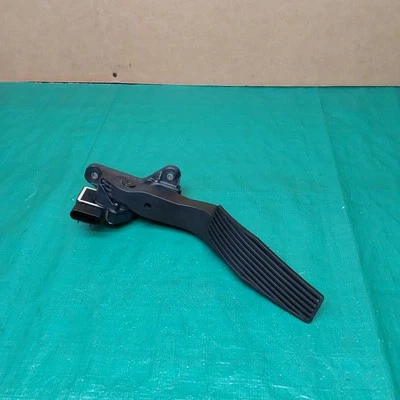 Conjunto de pedal de acelerador Chevy Malibu 2008-2012 OEM 25778568 Foto 1 de 4