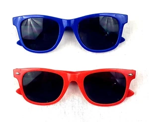 Kids Unbranded Unisex Sunglasses Lot of 2 Pair Wayfare Style 1 Red 1 Blue - Picture 1 of 13
