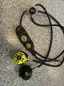 Oceanic Depth Compass Two US Divers Regulators Octopus Consult - Picture 1 of 7