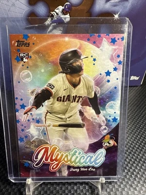 2024 Topps Update Series - Mystical Blue #MYS-19 Jung-Hoo Lee - Image 1 of 2