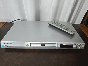 Reproductor de DVD/CD/Video CD de escaneo progresivo con control remoto Pioneer DV-275 - Probado - Imagen 1 de 8