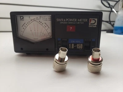 Aguja cruzada DAIWA CN-101L HF 1,5 KW 1,8-150 MHz SWR/vatímetro con (2) BNC a UHF Foto 1 de 4
