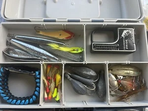 Loaded Tray Tackle Box With Special Vintage Lures Scale Lots Of Goodies See Pics - Picture 1 of 20