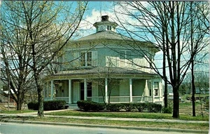 Red Hood, NY New York  RED HOOK PUBLIC LIBRARY Dutchess County VINTAGE Postcard - Picture 1 of 2