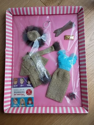 EHTF **NRFB** Vintage Barbie #1647 Gold 'n Glamour - 1965  - Image 1 of 4