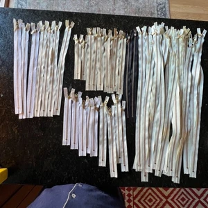 Zipper Lot 47 YKK Brass 6" 7" 9" 14" 22" white black beige New - Picture 1 of 4