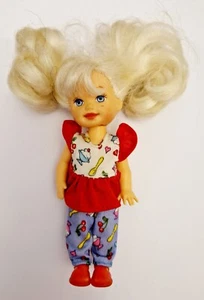 Eatin' Fun Kelly Barbie's Little Sister Mini Puppe Vintage Mattel 1997 4,5 Zoll - Bild 1 von 6