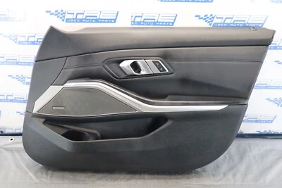 21 22 BMW M3 COMPETITION G80 OEM COURO PRETO DESTRO PAINEL DA PORTA DA FRENTE DO PASSAGEIRO  - Imagem 1 de 4