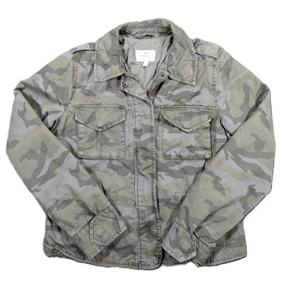 Chaqueta utilitaria American Eagle para mujer pequeña verde camuflaje manga larga cremallera Foto 1 de 4