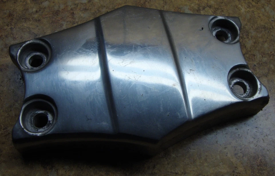 Kawasaki Voyager ZG1200 ZG 1200 B XII 2002 guardabarros delantero soporte horquilla puente Foto 1 de 1