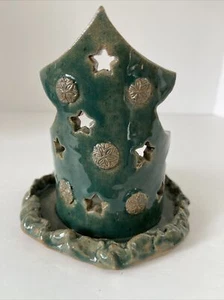 Árbol de Navidad verde esmaltado verde esmaltado primitivo hecho a mano firmado Ku - Imagen 1 de 9