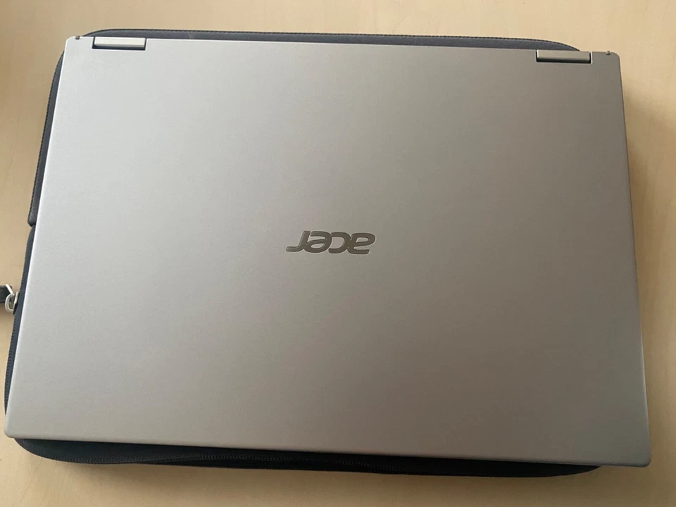 Acer Spin 1 SP114-31-P2AR 14 Zoll (128GB SSD, Intel Pentium Silver N6000, 1,10GHz, 4GB RAM) Konvertierbarer 2-in-1-Laptop/Tablet - Pure Silver (NX.ABWEG.00E)