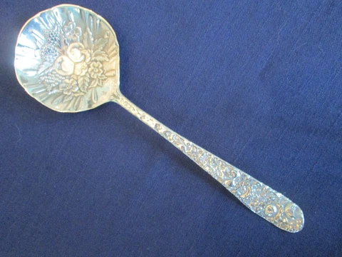 SOLID SERVING SPOON! Vintage STERLING .925 silver: REPOUSSE pattern: EXC Cover
