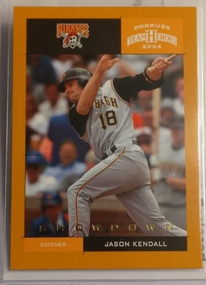 Donruss Team Heroes 2004 Jason Kendall #334 Showdown Gold 10/10 Pirates SP Foto 1 de 4