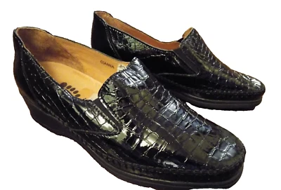 FLEXUS Spring Step BLACK Patent Moc toe CROC Embossed sz 7.5 LOAFERS Classy! EUC - Image 1 of 4
