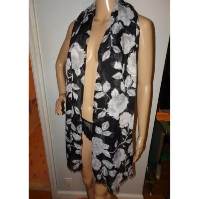 Bufanda Floral Vintage Gris y Negro con Flecos Pinup Retro Rockabilly Flores Foto 1 de 4