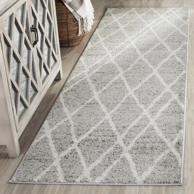 Safavieh Adirondack IVORY / SILVER 2' 1" X 6' Runner - ADR128B-260 - Image 1 of 4