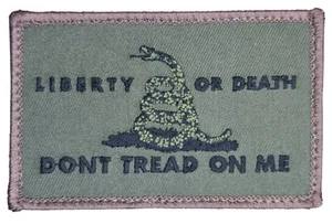GADSDEN SCHLANGENFLAGGE TRITT NICHT AUF MICH LIBERTY OR DEATH HOOK WALDMORAL PATCH - Bild 1 von 2