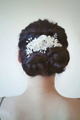 白色花卉新娘发饰带施华洛世奇水晶 | 手工制作 | 头发装饰 — 第 1/4 张图片