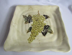 CABERNET T GALLERY LARGE HAND PAINTED 11" SQUARE DINNER PLATE  GRAPES - Picture 1 of 2