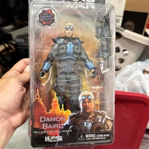 NEU Damon Baird mit Retro Lancer Gears of War Judgment 7" Actionfigur Neca 2013 - Bild 1 von 5